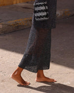 Load image into Gallery viewer, Crochet Skirt Ipapüle Black
